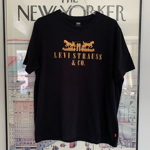 Levi’s black T with horse and jean logo size XL